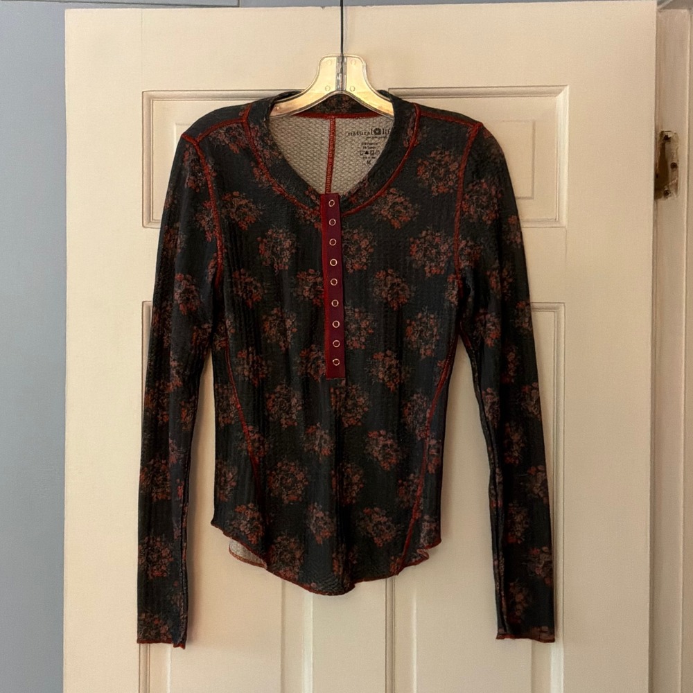 Natural Life Floral Waffle Knit Thermal Henley Top Medium Boho Casual Shirt